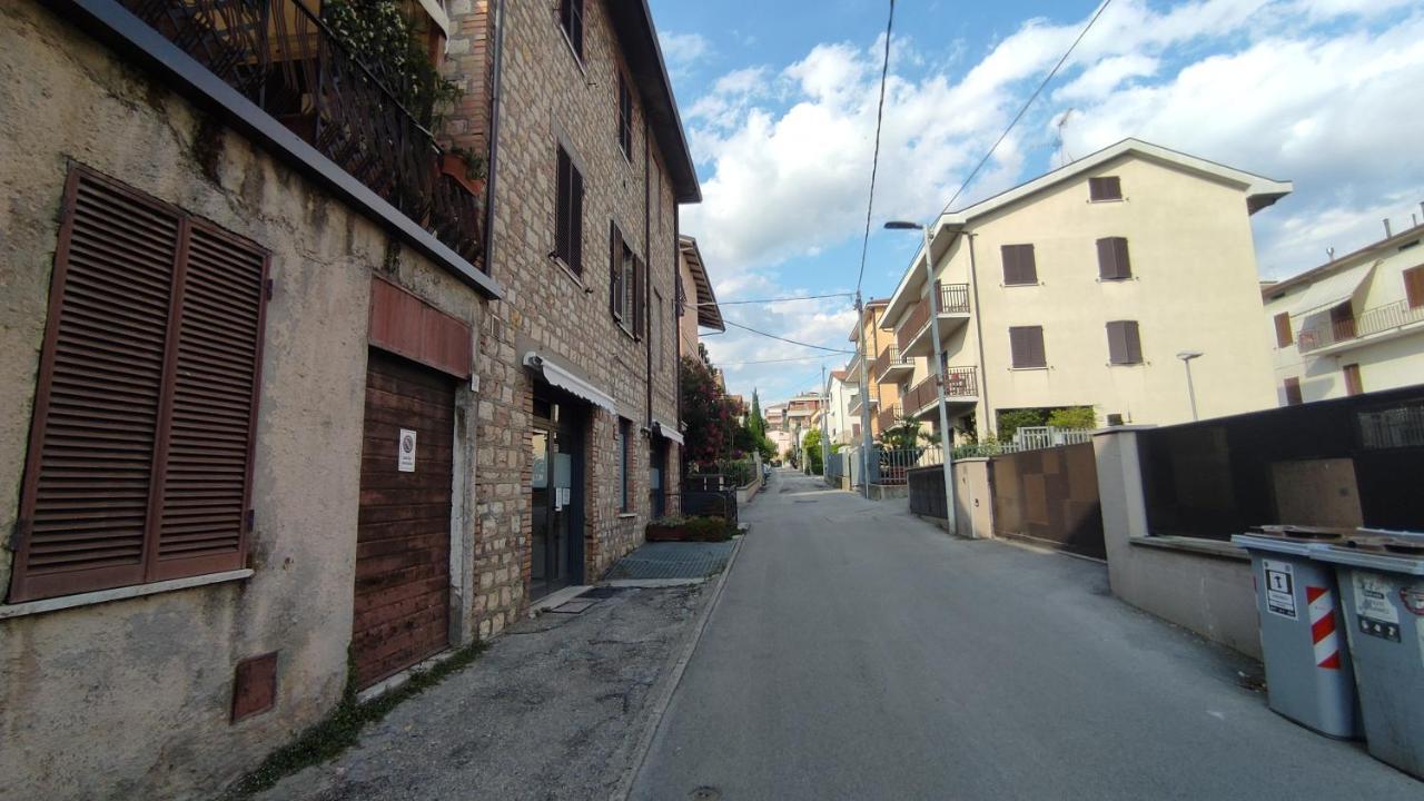 Appartamento Via Ponchielli Perugia Luaran gambar
